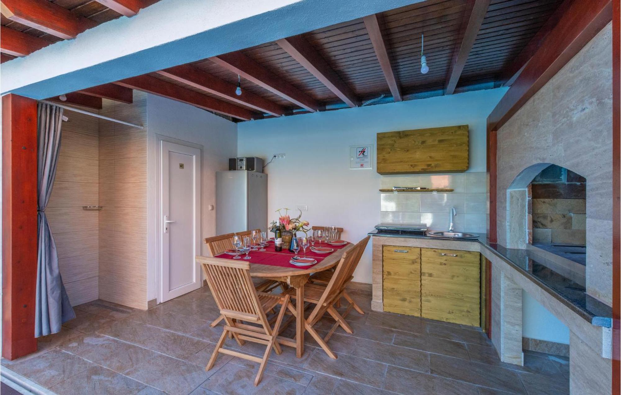 Nice Apartment In Plano With Kitchen Exterior foto
