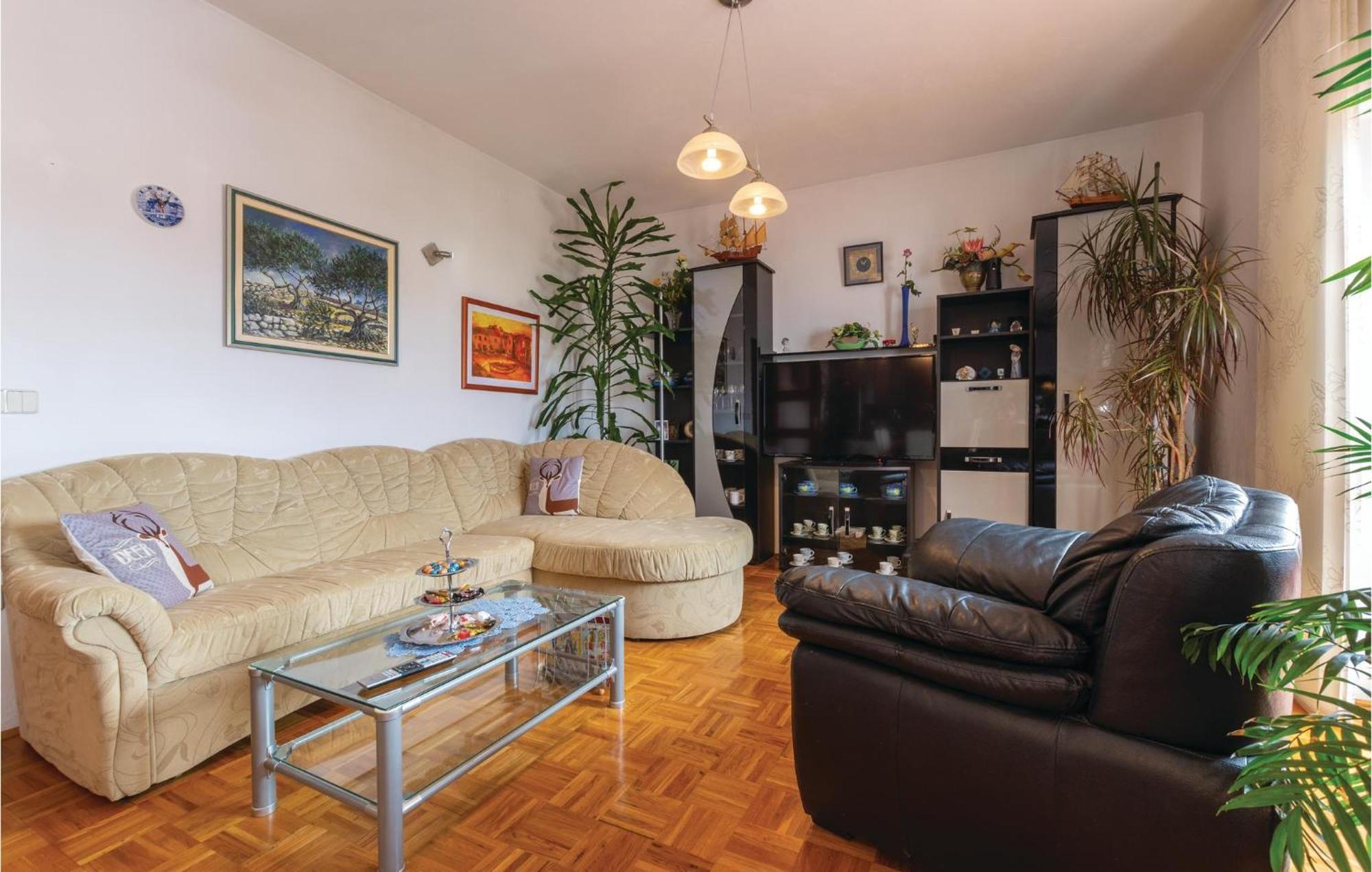 Nice Apartment In Plano With Kitchen Exterior foto